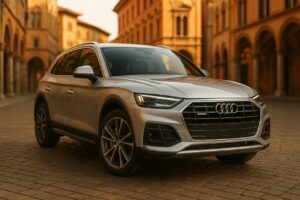 Audi Q5 usato in noleggio a lungo termine parcheggiato in una città italiana storica