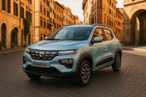 Dacia Spring elettrica parcheggiata su strada italiana in noleggio a lungo termine